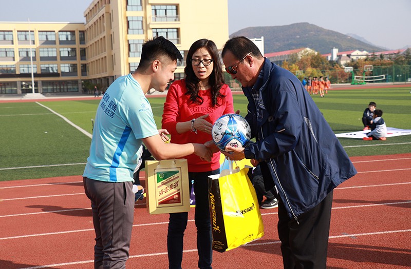 聯(lián)橋星期六足球隊與韓國群山足球聯(lián)隊上演跨國友誼賽(圖5)