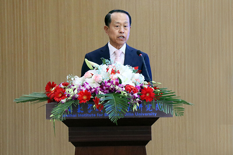 聯(lián)橋集團(tuán)黨委書記、董事長(zhǎng)慕镕鍵當(dāng)選為吉林大學(xué)威海校友會(huì)首任會(huì)長(zhǎng)(圖8)