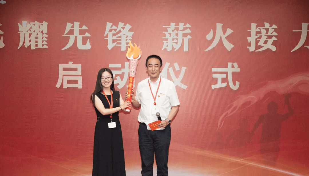 光耀先鋒  薪火接力 傳遞先鋒精神，踐行黨員使命，開拓全新事業(yè)   董文忠—劉玉珍(圖1)